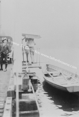 (ON HAWKESBURY RIVER ) ROWING - BOAT